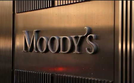 Moody's Downgrades US Credit Rating: Implications for the Global Economy